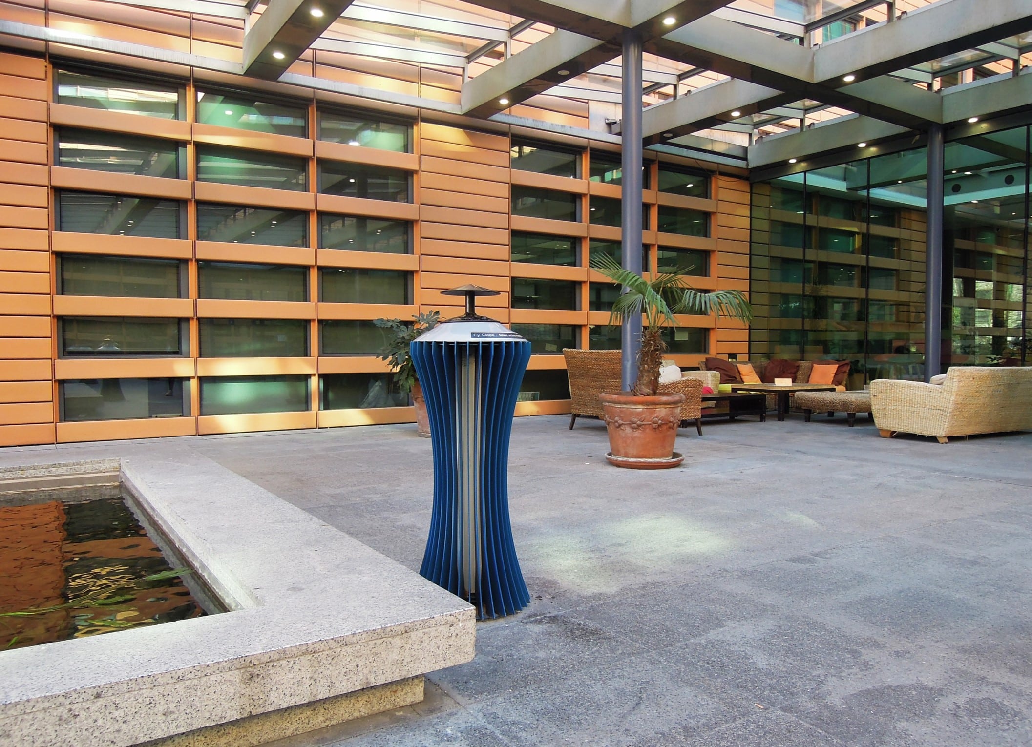 Cy-Clopeur bleu terrasse